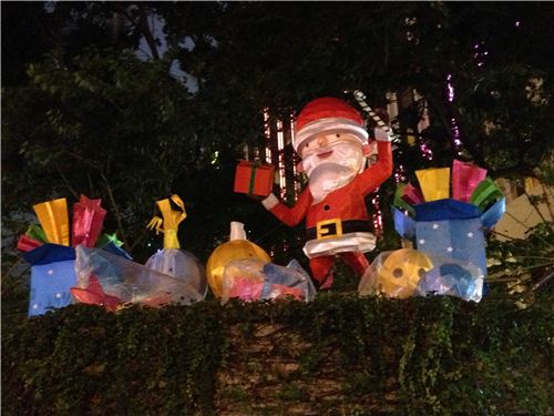A nice contrast to the neon lights: Christmas lanterns