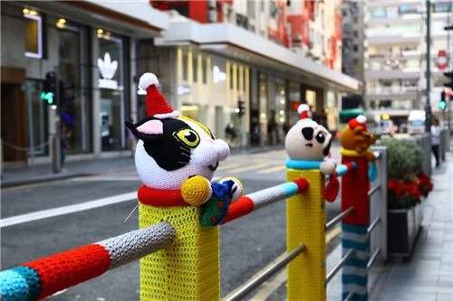 These Christmas critters are kawaii!