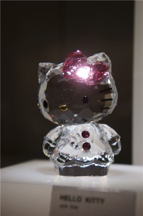 bling bling - the Hello Kitty figures sparke and shine