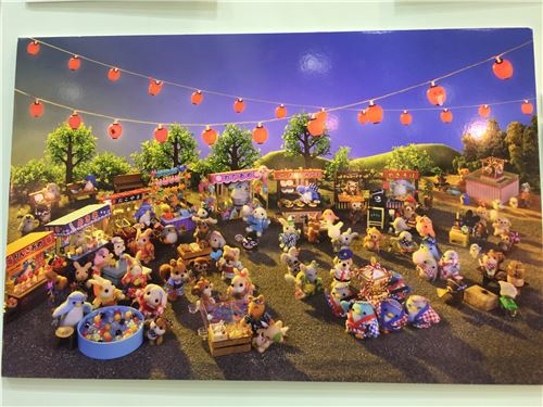 It's a festival with wool animals!