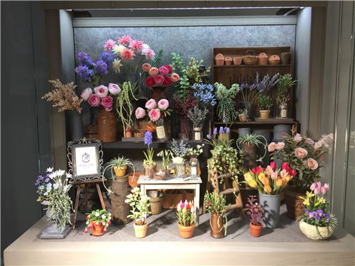 Clay flowers