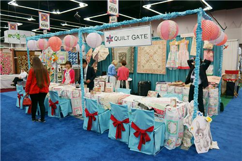 We visited the Cosmo booth. They are known as Quilt Gate in the US