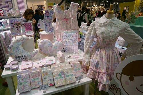 More cute items for show