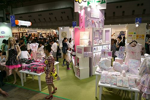 The color contrasts of booths were very eye-catching