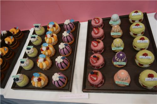 kawaii felt macarons