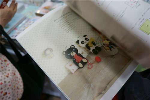 A cute felt project to make knitting bears