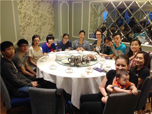 The whole modes4u team including baby Mason