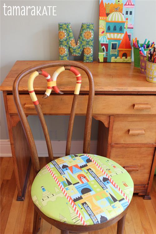 Chair upholstery made with a fabric from the colelction Les Monsieurs