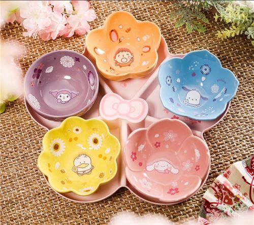 The beautiful bowl set with Sanrio characters!