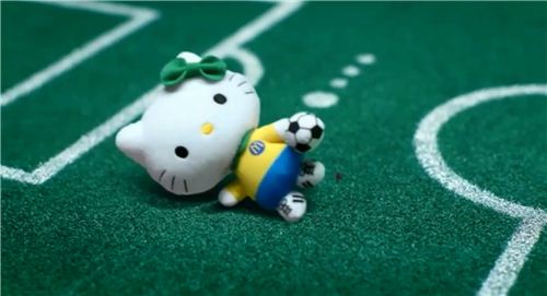 You can get a plushie when adding 28HKD to your food purchase