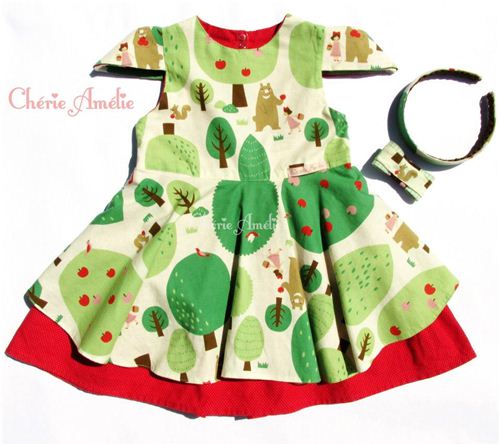 What a wonderful summer dress. Check out her Facebook photo album to see more pictures