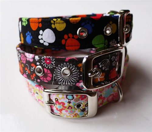 Emily from Leading the Pack in the UK made great dog collars with several fabrics from our shop