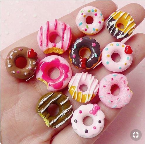 How pretty! From MiniatureSweet.