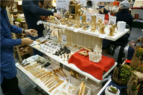 Bento accessories and figurines