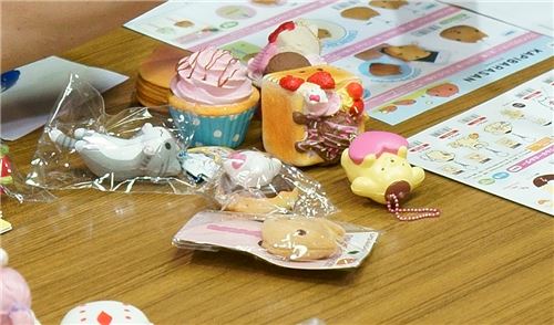 Pompompurin and other fun squishies